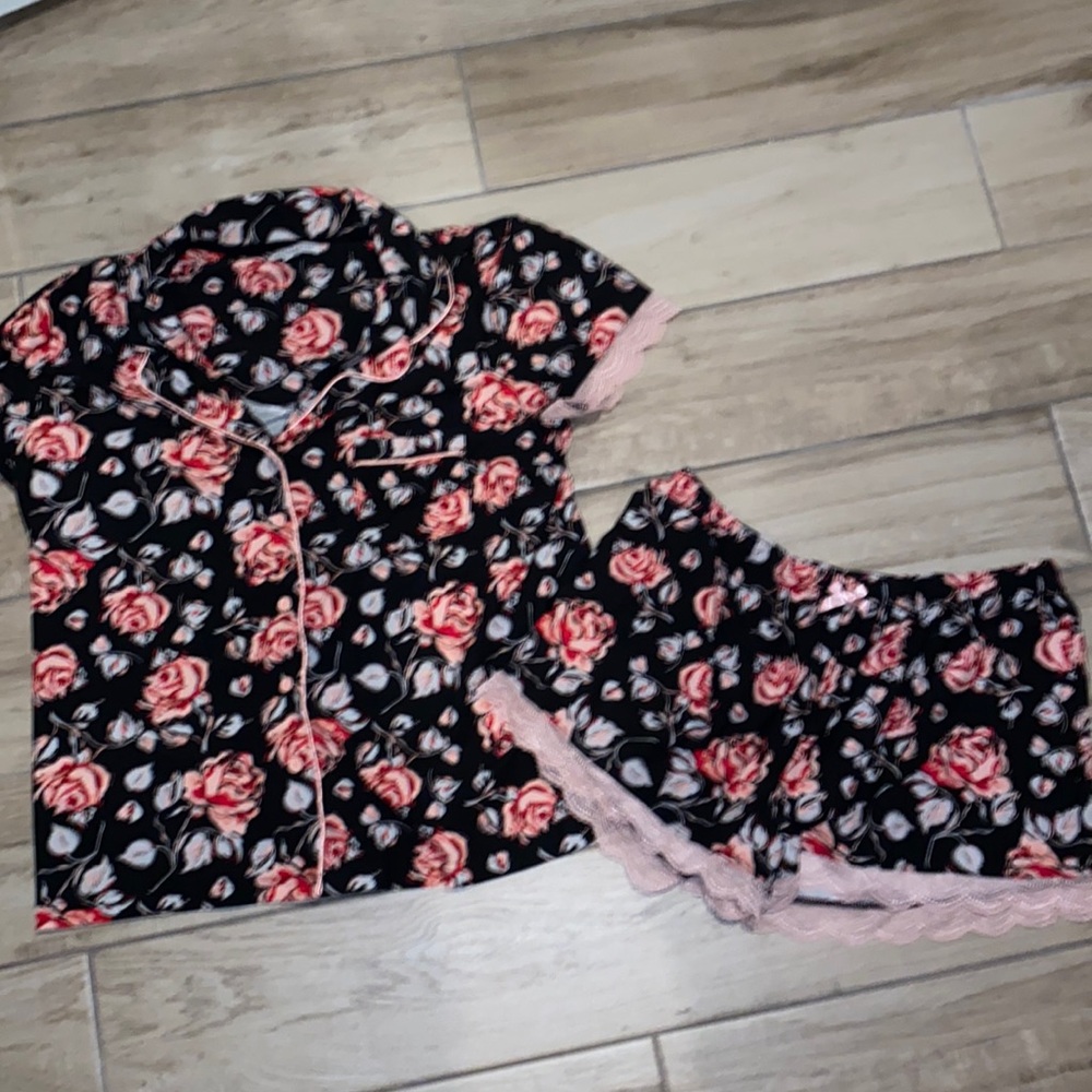 COPY - Matching floral pj set sz XL